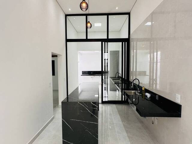 #121 - Casa para Venda em Sorocaba - SP - 2